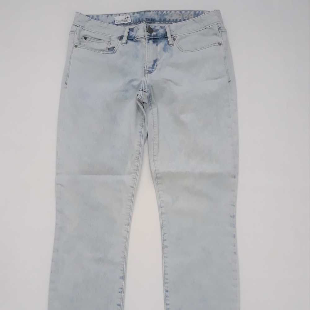 Gap  Women's Skinny Cropped Super Washed  size 28*